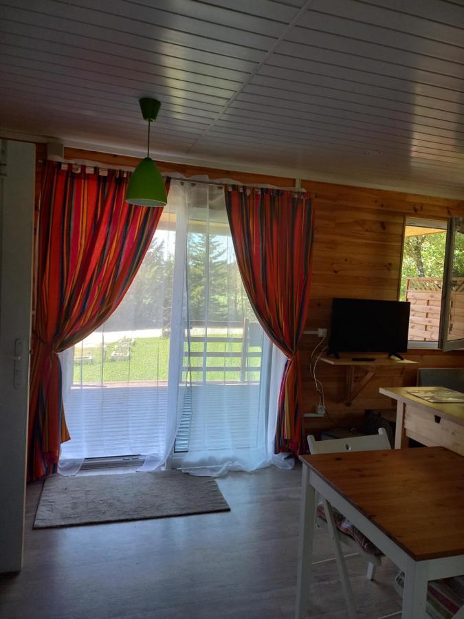 Chalet 2 Pers. + Bebe Montolieu Екстер'єр фото